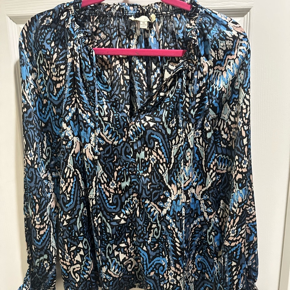 Pinch Patterned Long-Sleeve Women’s Blouse